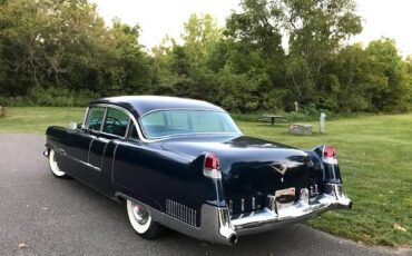 Cadillac-Fleetwood-1955-3