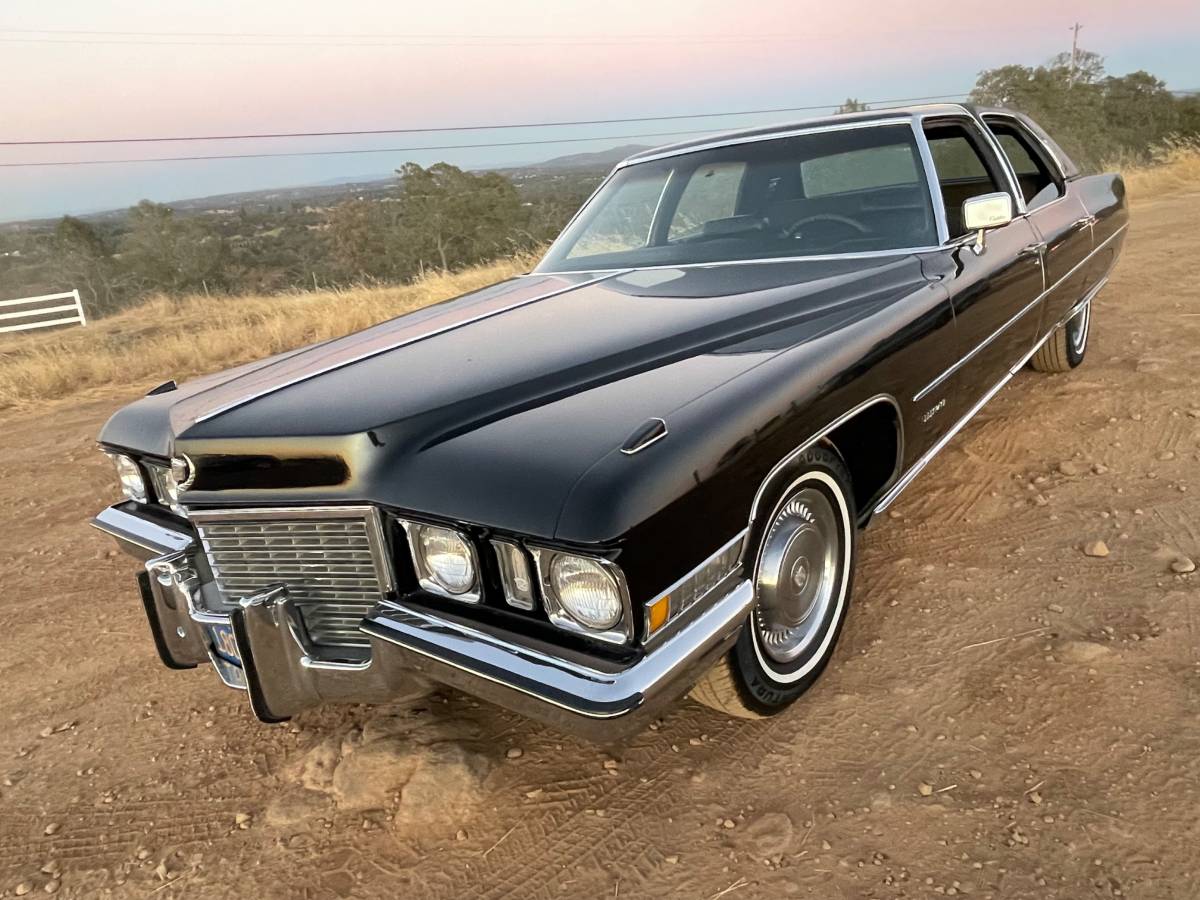 Cadillac-Fleetwood-1972-13