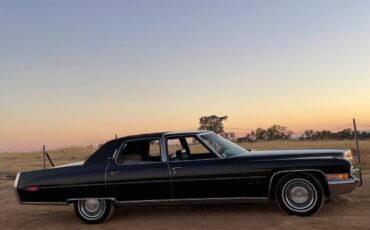 Cadillac-Fleetwood-1972-18