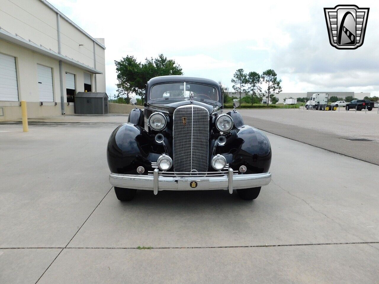 Cadillac-Fleetwood-Berline-1937-2