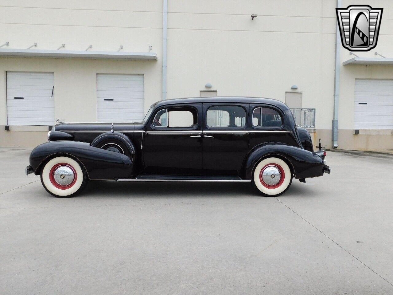 Cadillac-Fleetwood-Berline-1937-5