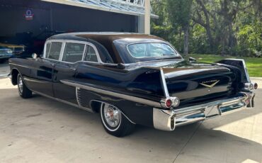 Cadillac-Fleetwood-Berline-1957-9