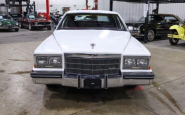 Cadillac-Fleetwood-Berline-1984-11