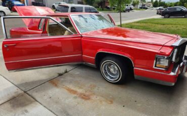 Cadillac-Fleetwood-brougham-1984-2