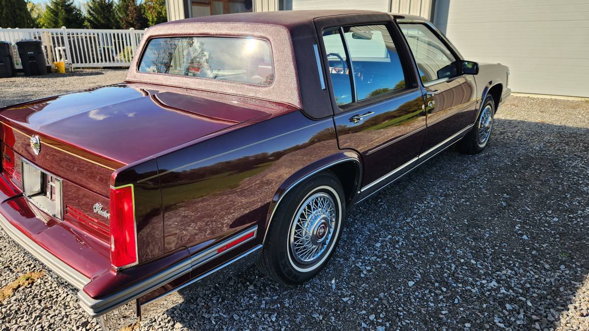 Cadillac-Fleetwood-delegance-1987-7