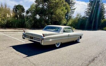 Cadillac-Series-62-Coupe-Coupe-1963-7