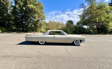 Cadillac-Series-62-Coupe-Coupe-1963-8