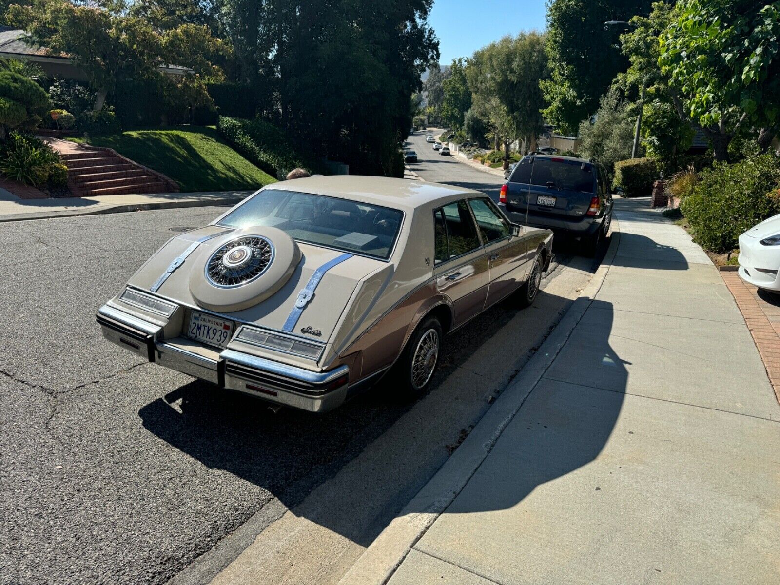 Cadillac-Seville-Berline-1984-4