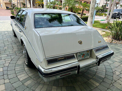 Cadillac-Seville-Berline-1985-21