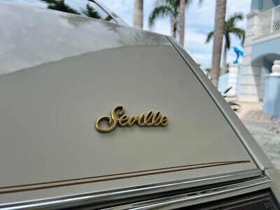 Cadillac-Seville-Berline-1985-5