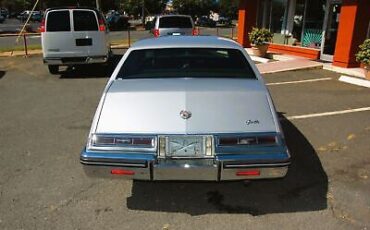 Cadillac-Seville-Berline-1985-6