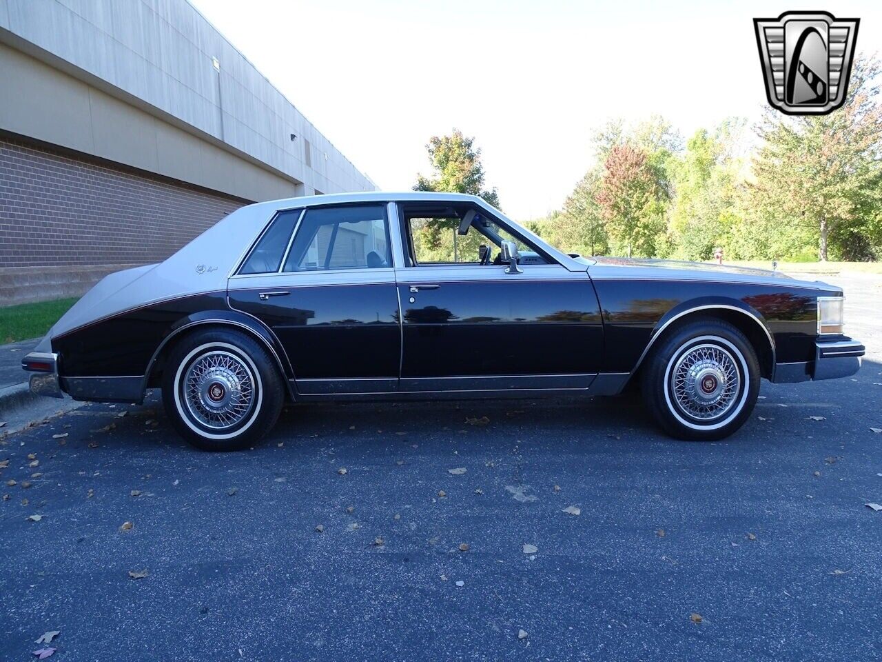 Cadillac-Seville-Berline-1985-7