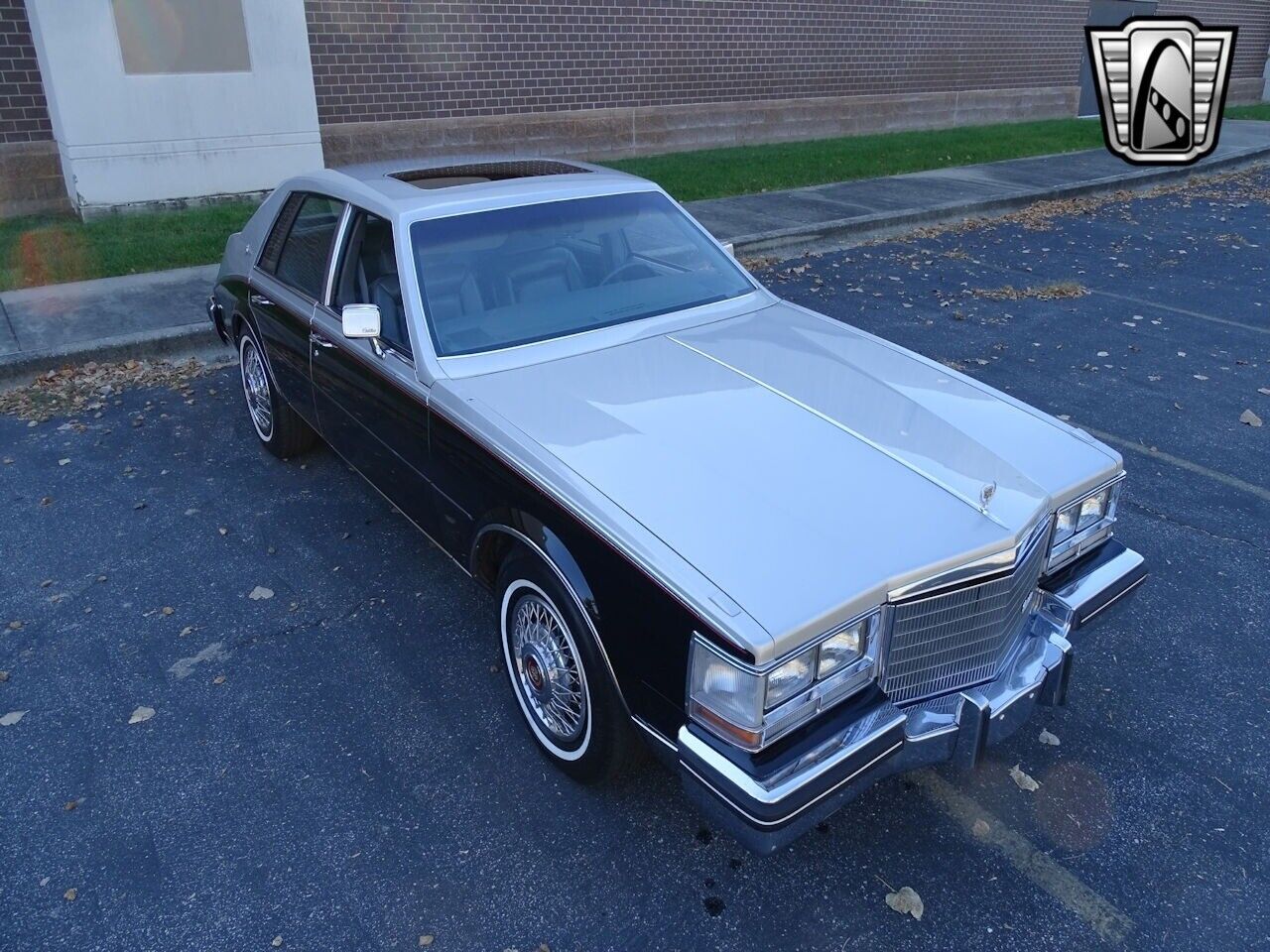 Cadillac-Seville-Berline-1985-8