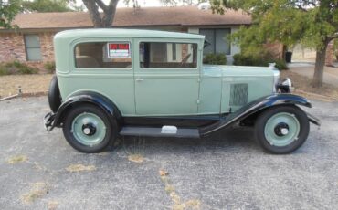 Chevrolet-2-door-sedan-1929-2