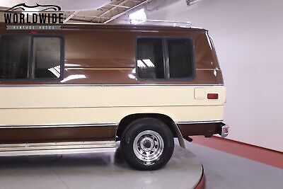 Chevrolet-Beauville-Van-1978-9