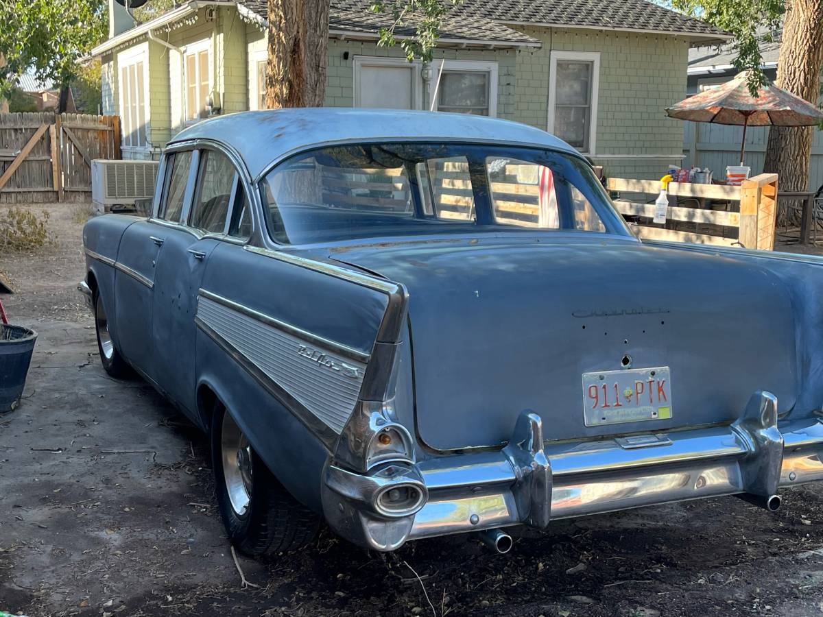 Chevrolet-Belair-1957-3