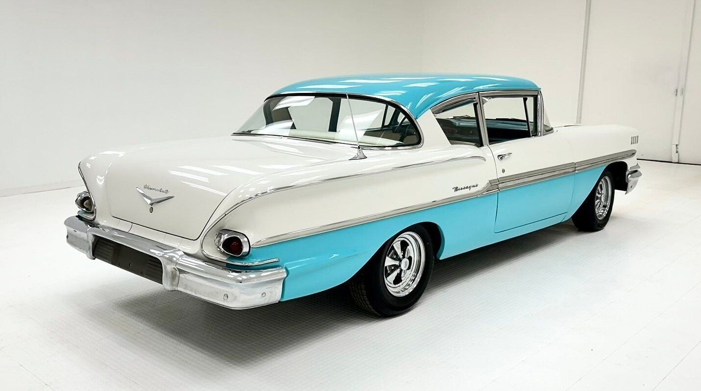 Chevrolet-Biscayne-Berline-1958-4