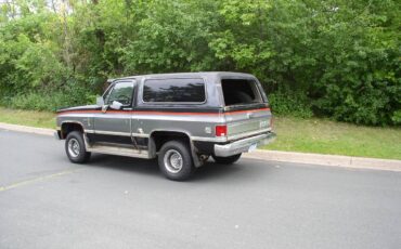 Chevrolet-Blazer-1986-2