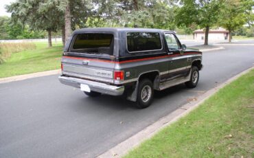 Chevrolet-Blazer-1986-4