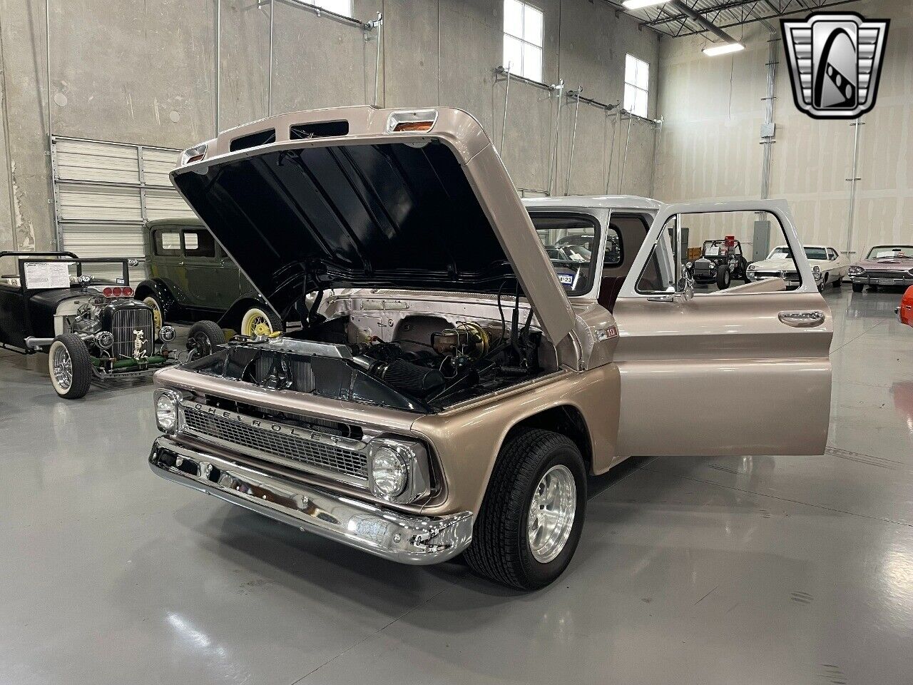 Chevrolet-C-10-Pickup-1965-8