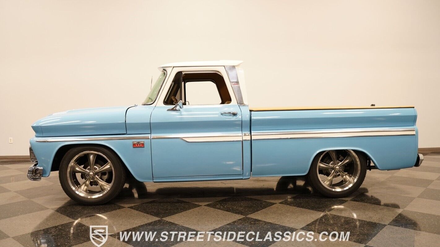 Chevrolet-C-10-Pickup-1966-2