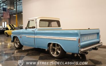 Chevrolet-C-10-Pickup-1966-7