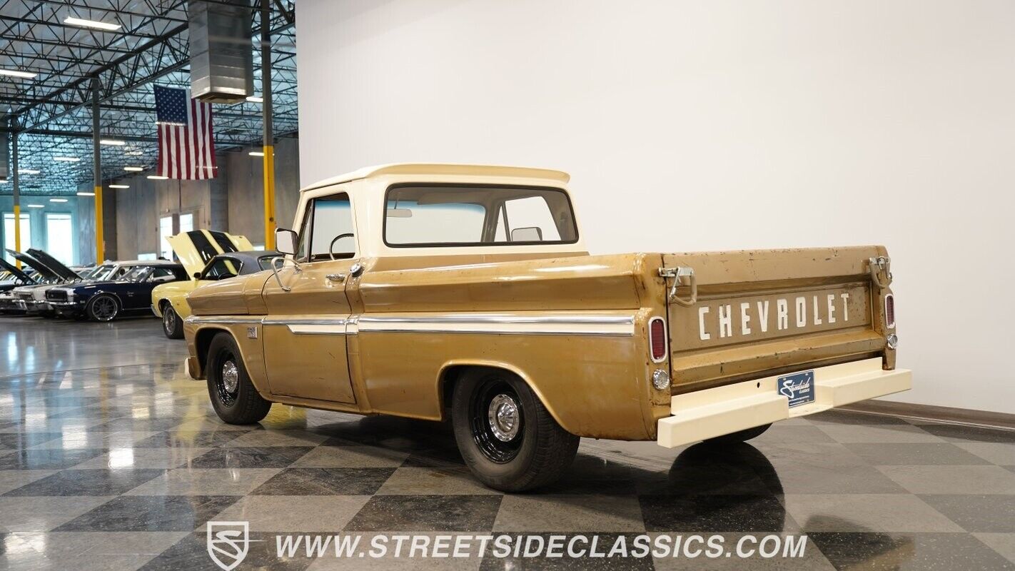 Chevrolet-C-10-Pickup-1966-8