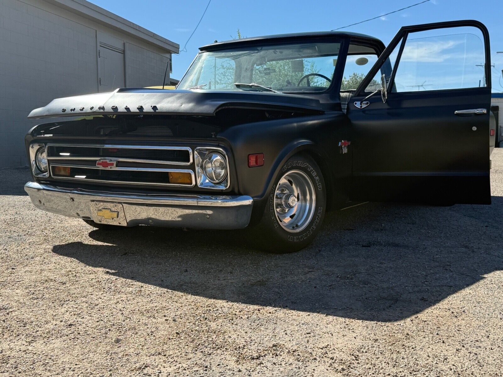 Chevrolet-C-10-Pickup-1968-23