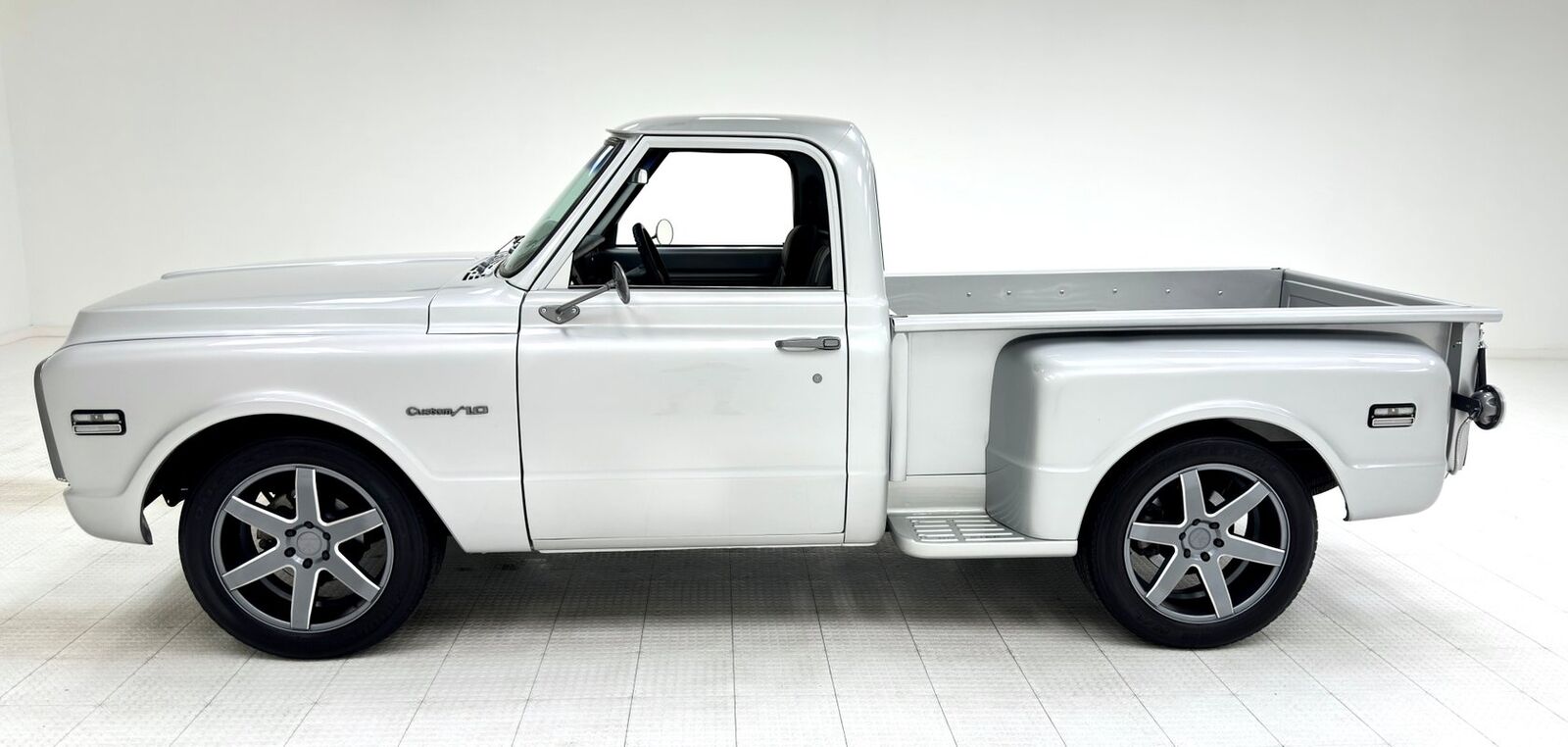 Chevrolet-C-10-Pickup-1969-1