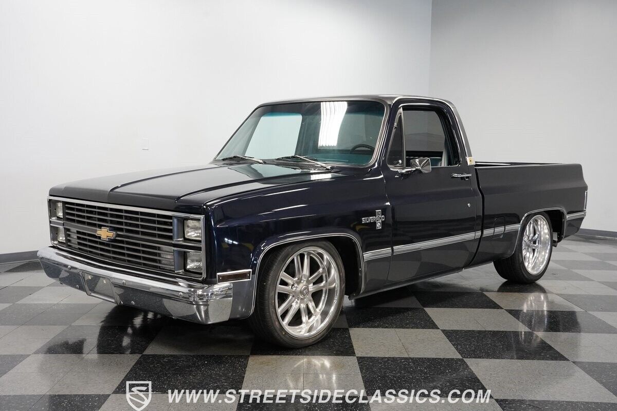 Chevrolet-C-10-Pickup-1983-5