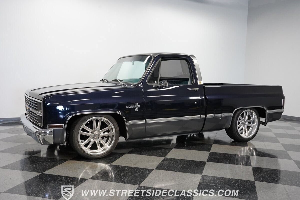 Chevrolet-C-10-Pickup-1983-6