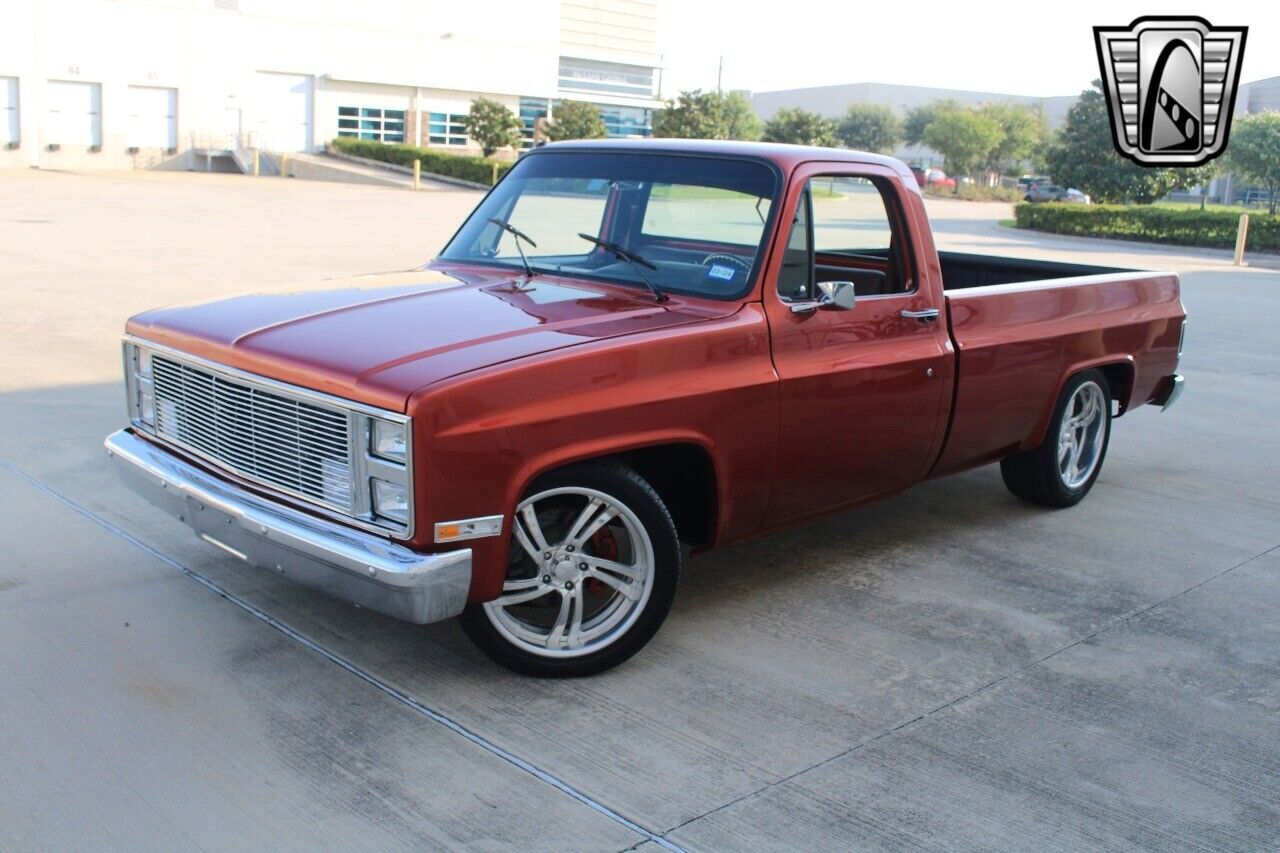 Chevrolet-C-10-Pickup-1985-2