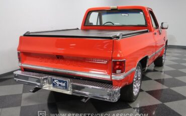 Chevrolet-C-10-Pickup-1986-12