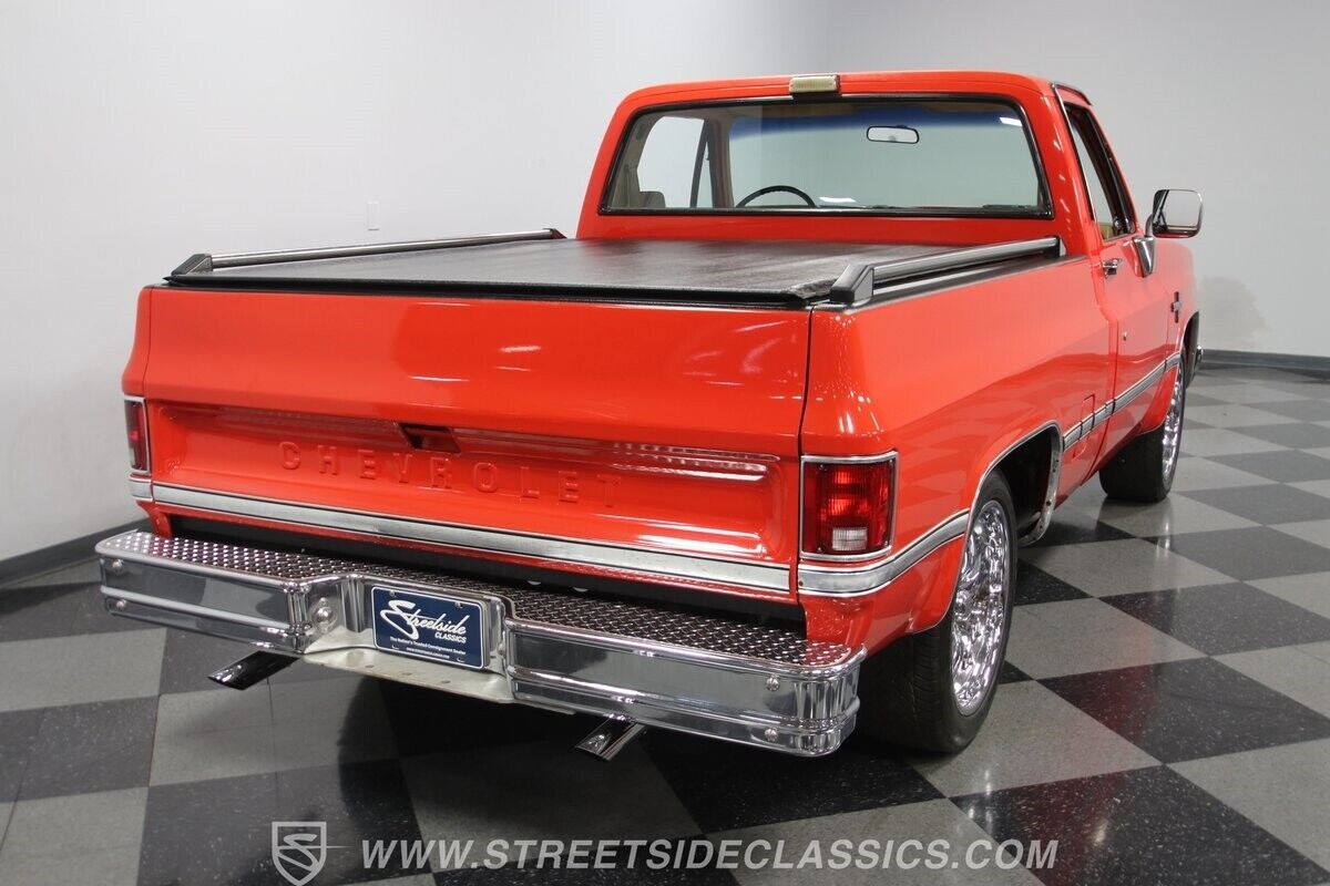 Chevrolet-C-10-Pickup-1986-12