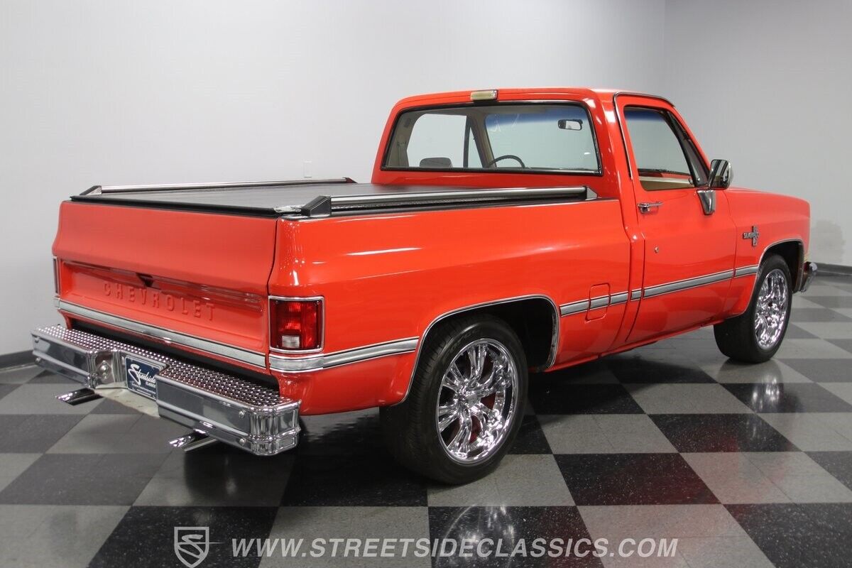 Chevrolet-C-10-Pickup-1986-13