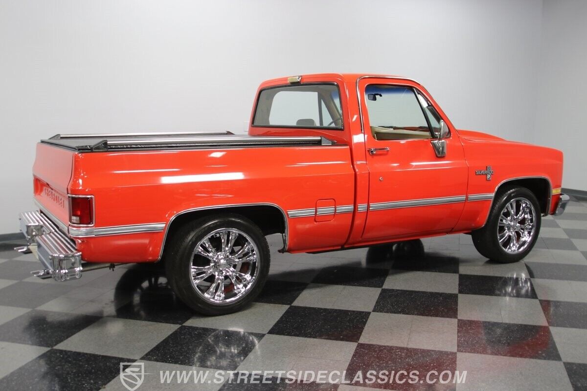 Chevrolet-C-10-Pickup-1986-14