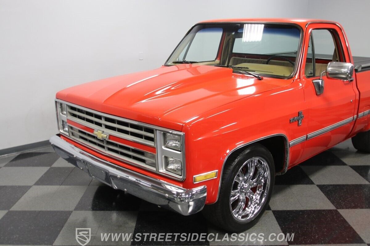 Chevrolet-C-10-Pickup-1986-23