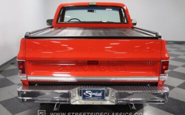 Chevrolet-C-10-Pickup-1986-29