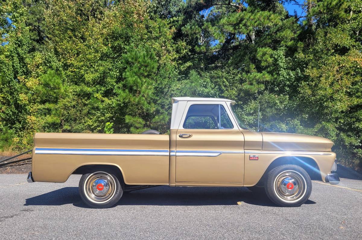 Chevrolet-C10-1966-3