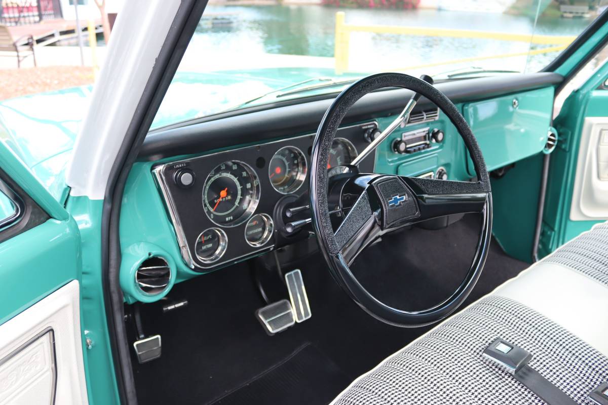 Chevrolet-C10-1972-12