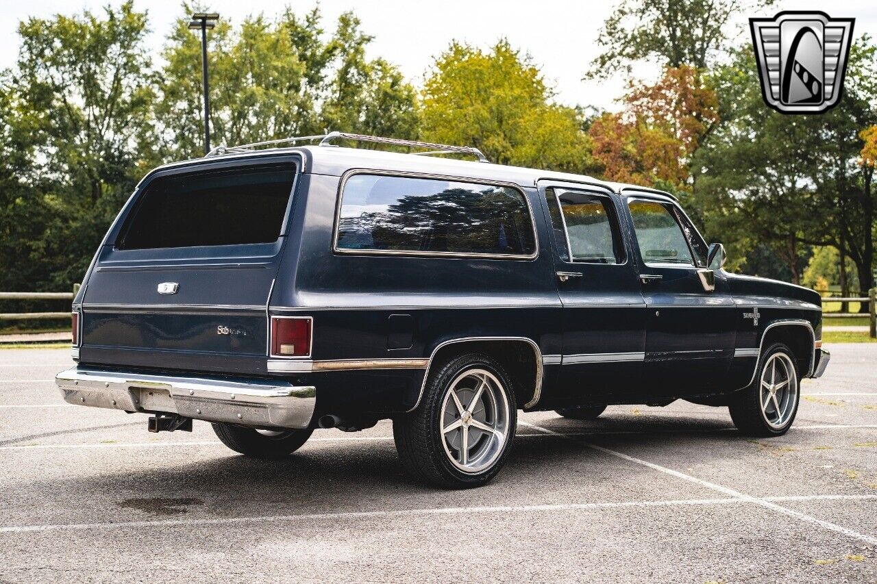 Chevrolet-C10-Suburban-Cabriolet-1985-6