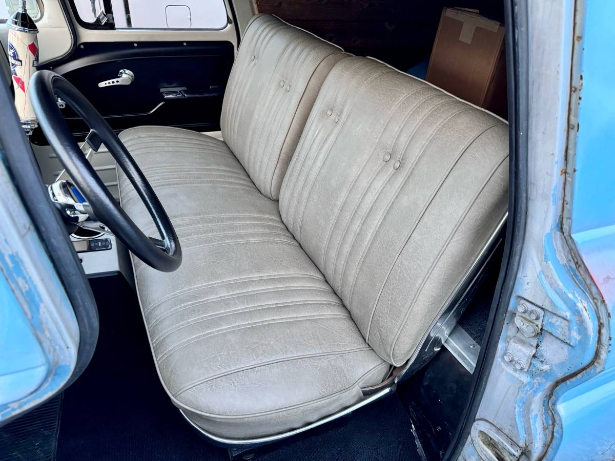 Chevrolet-C10-panel-1960-20