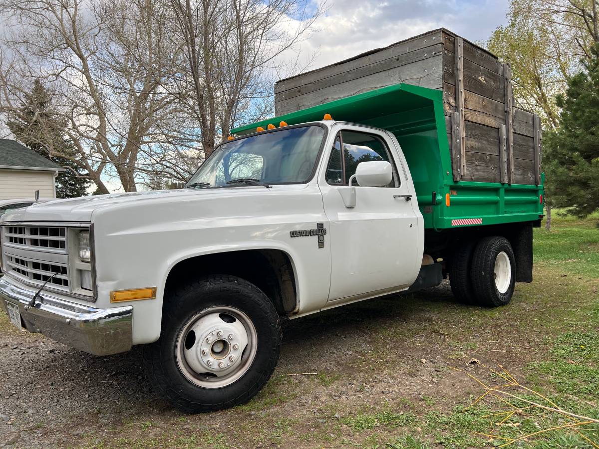 Chevrolet-C30-diesel-1986-3