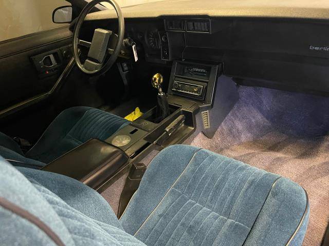 Chevrolet-Camaro-1984-12