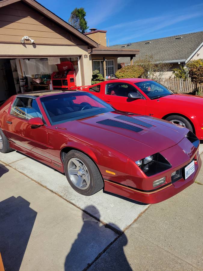 Chevrolet-Camaro-1988-3