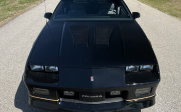 Chevrolet-Camaro-Cabriolet-1988-4