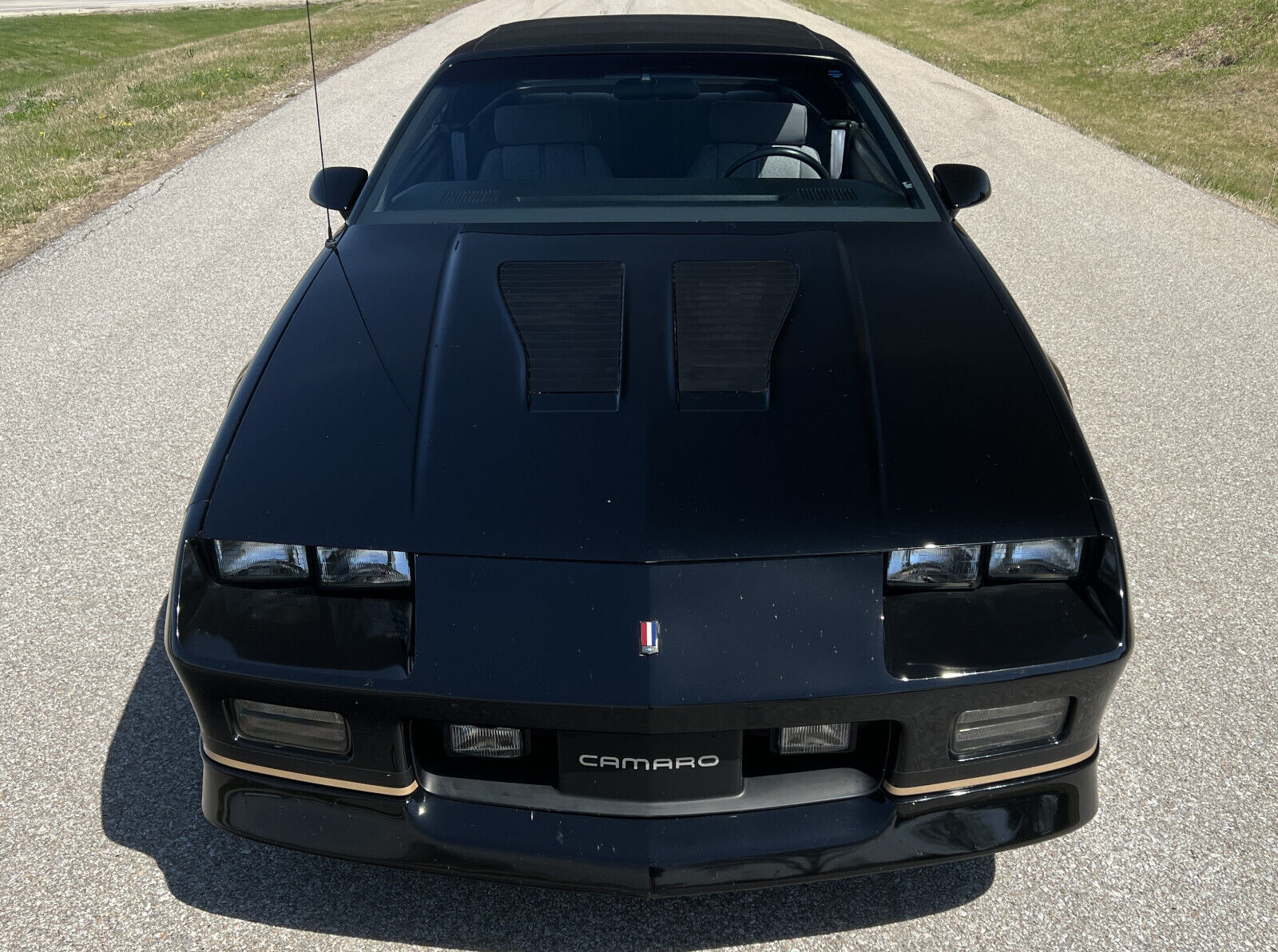 Chevrolet-Camaro-Cabriolet-1988-4