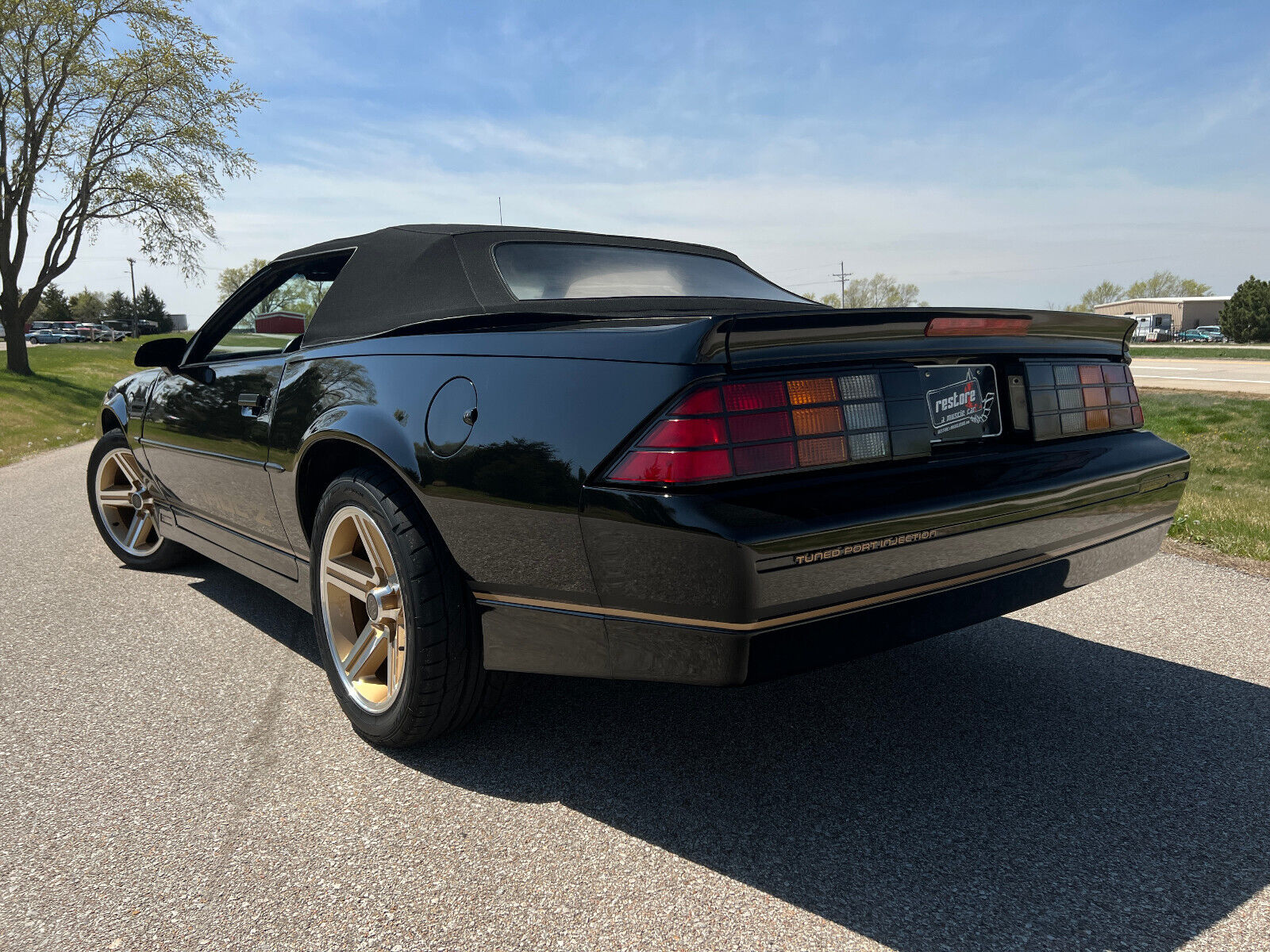 Chevrolet-Camaro-Cabriolet-1988-7