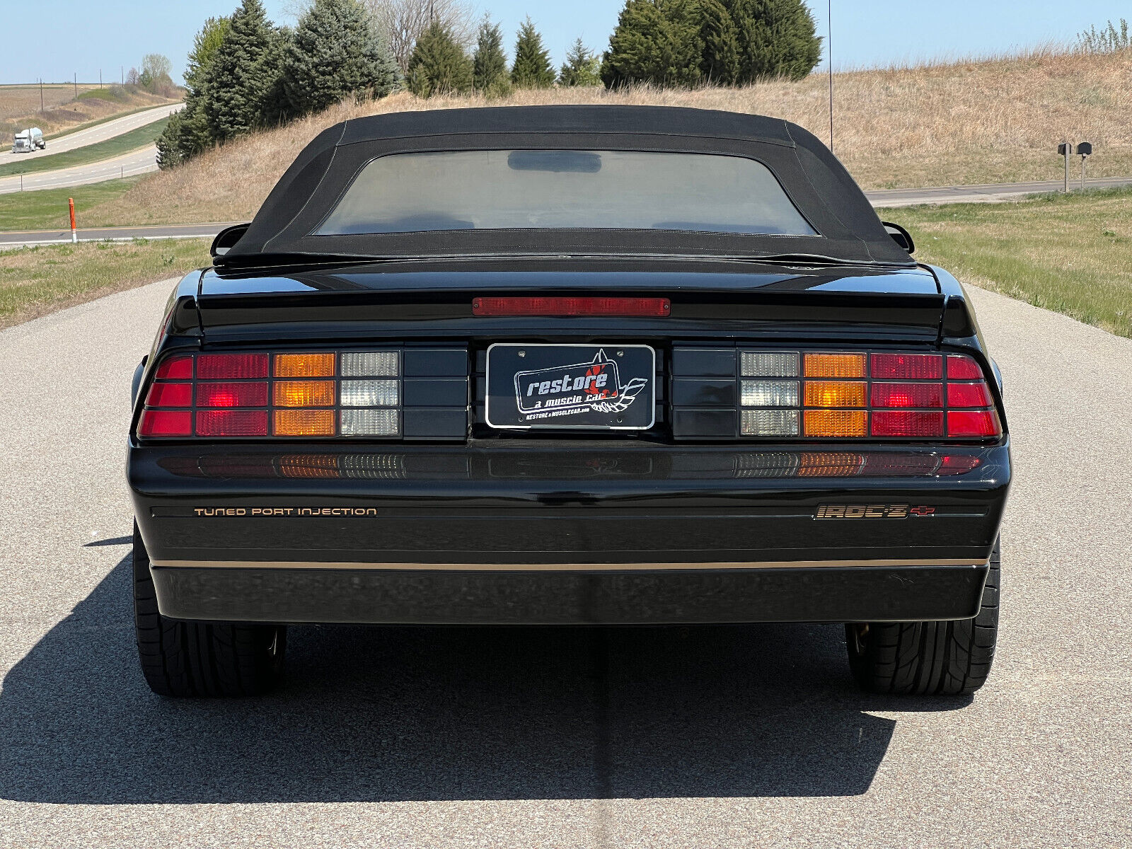 Chevrolet-Camaro-Cabriolet-1988-8