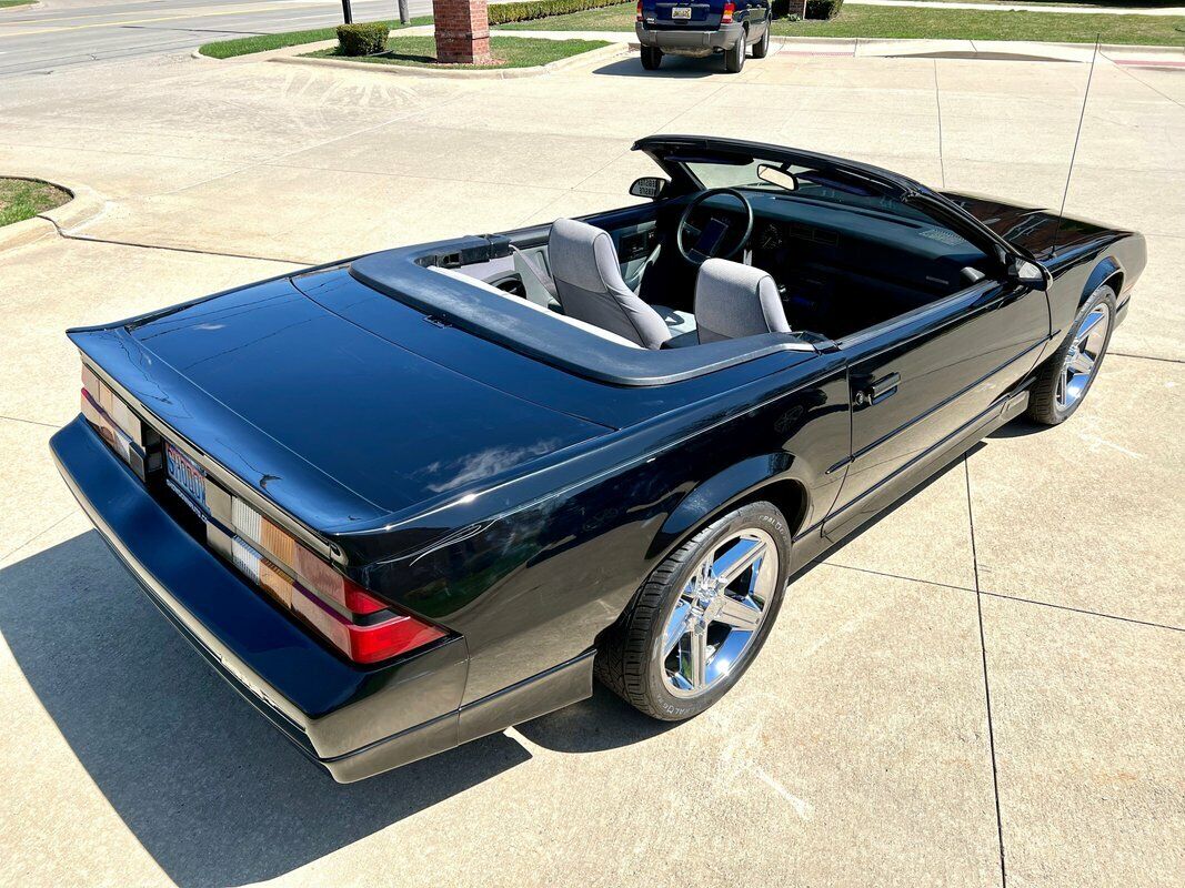 Chevrolet-Camaro-Cabriolet-1989-5